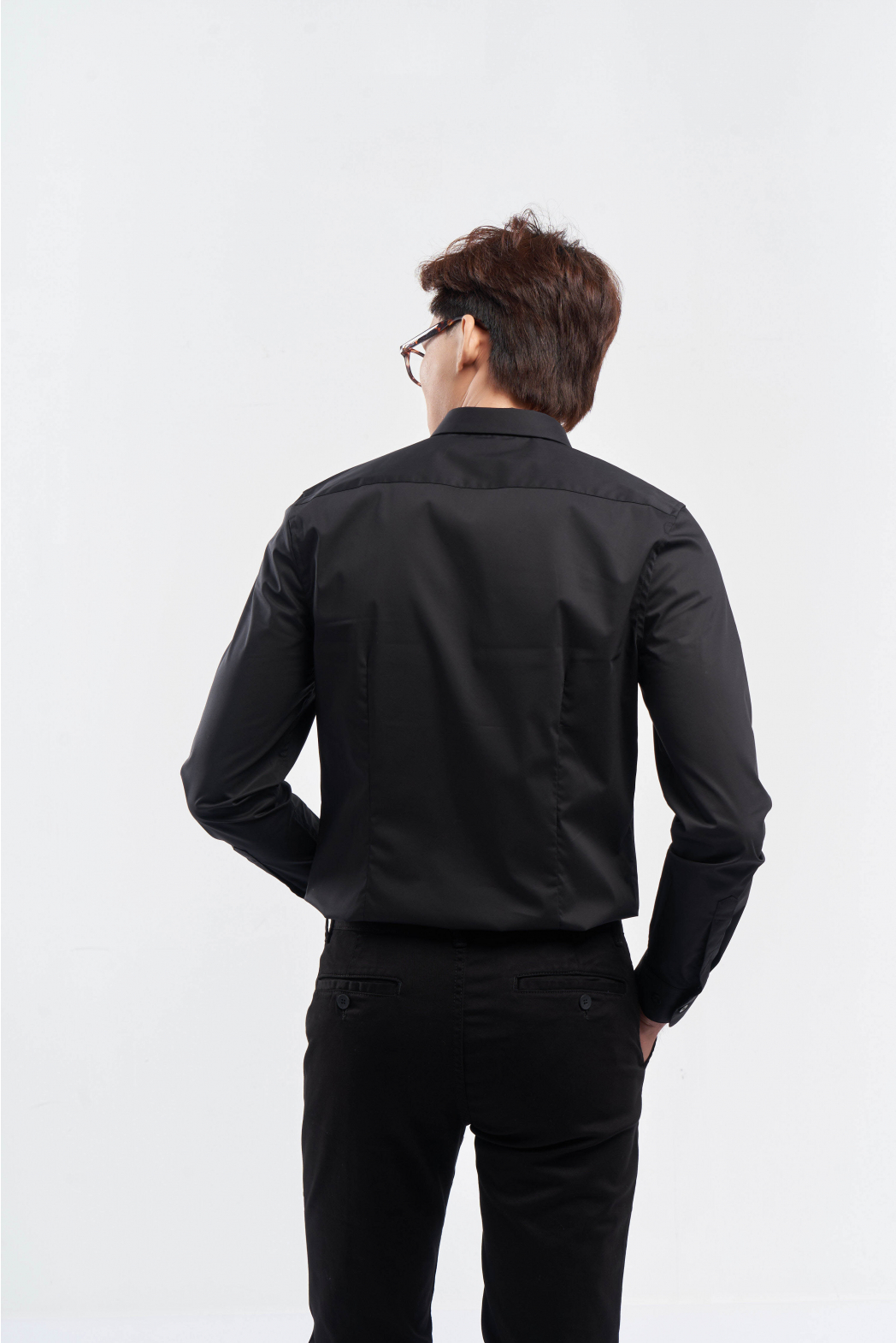 Áo sơ mi nam màu TRẮNG và ĐEN cổ normal nẹp ẩn form Slim fit 10F21SHL005 | LASTORE MENSWEAR