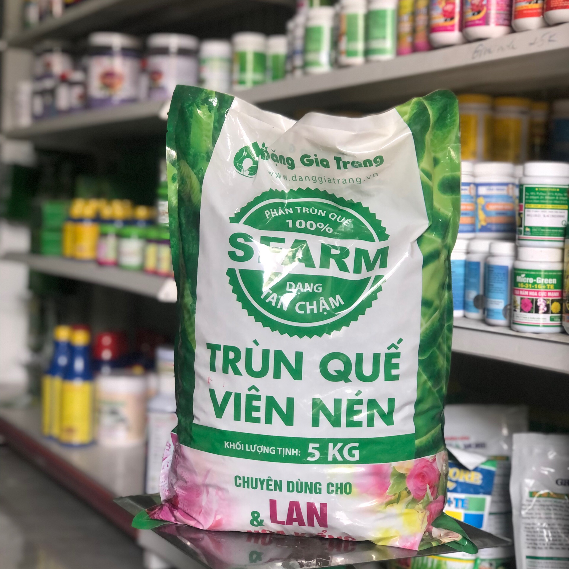 PHÂN TRÙN QUẾ SFARM VIÊN NÉN CHUYÊN DÙNG CHO LAN VÀ HOA KIỂNG TRỒNG CHẬU - 5kg