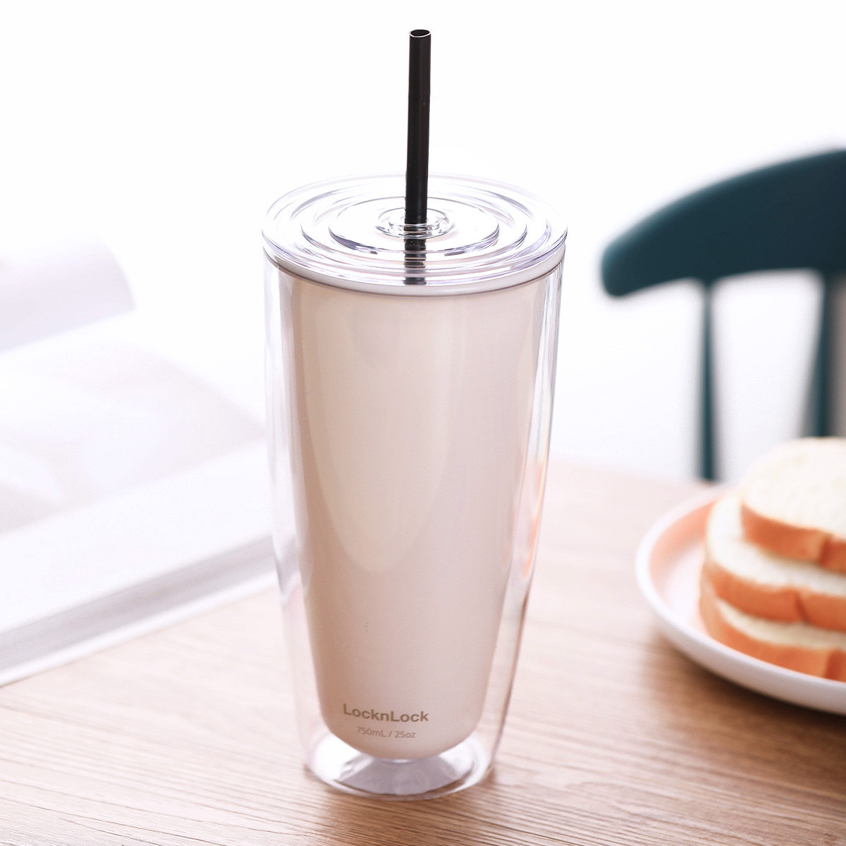 Ly nhựa 2 lớp Lock&amp;Lock màu trắng ngà HAP507IVY 750ml - Hàng chính hãng, có ống hút, có nắp đậy - JoyMall