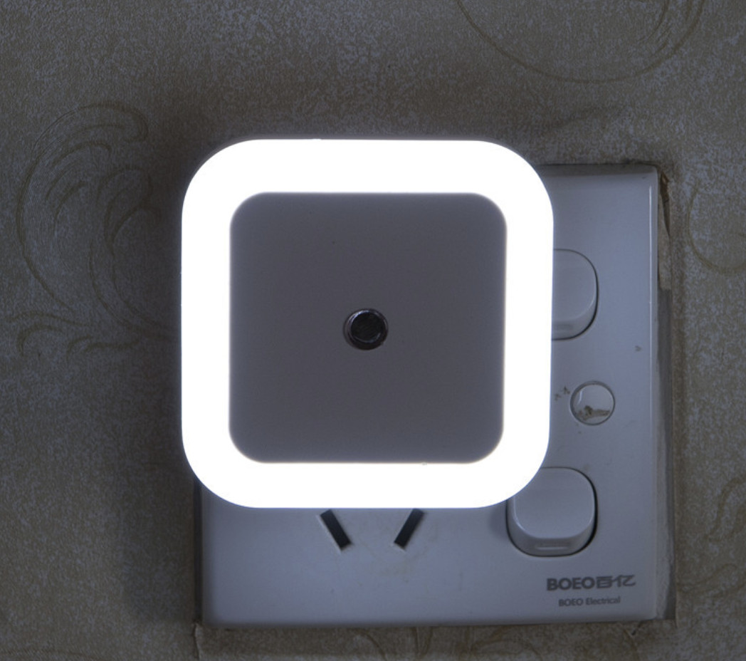 Đèn ngủ cảm biến ánh sáng tự động đèn led hình vuông