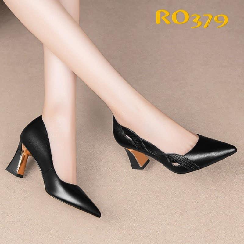 Giày cao gót nữ đẹp đế vuông 5 phân hàng hiệu rosata hai màu đen kem ro379