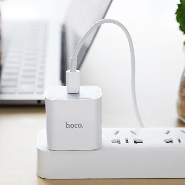 Bộ sạc tốc độ Hoco C76 kích thước nhỏ gọn, dễ dàng mang đi - Hàng chính hãng