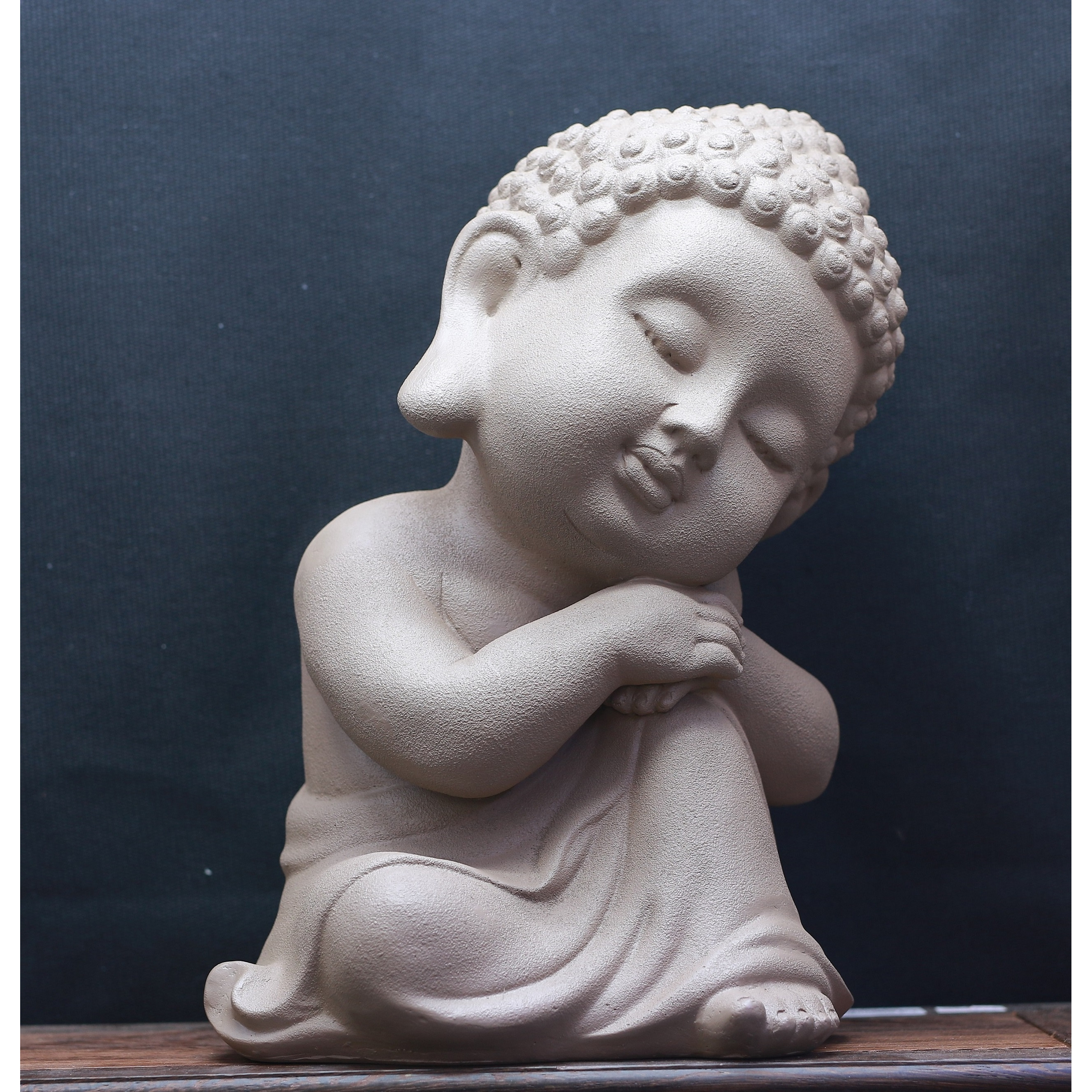 Tượng Phật Thích Ca - Màu Lông Chuột như hình- làm bằng vật liệu nhựa Composite