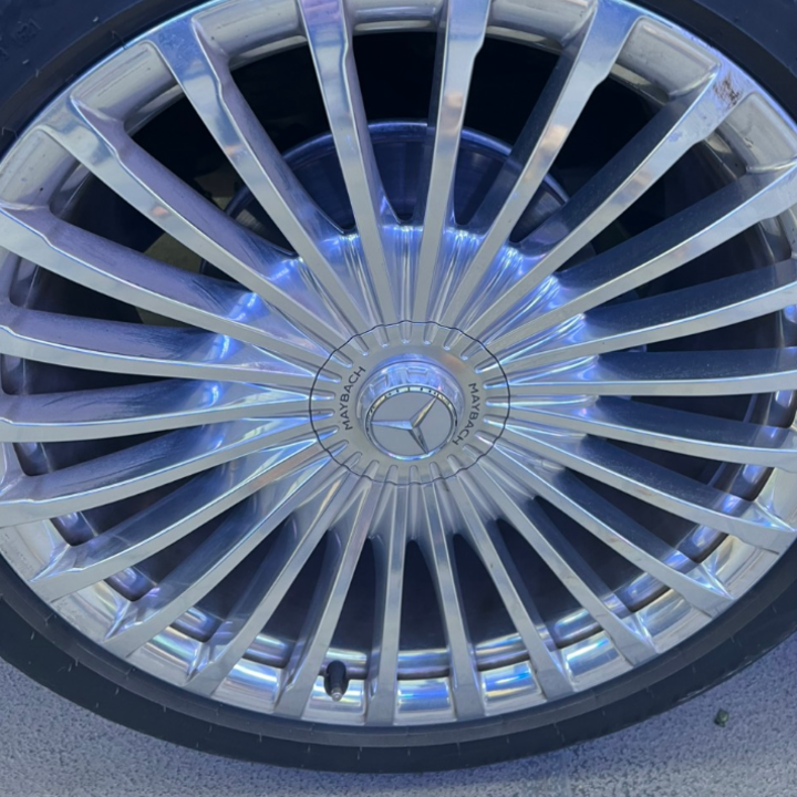 Logo chụp mâm, ốp lazang bánh xe ô tô Maybach A500 - Hợp kim nhôm và nhựa ABS