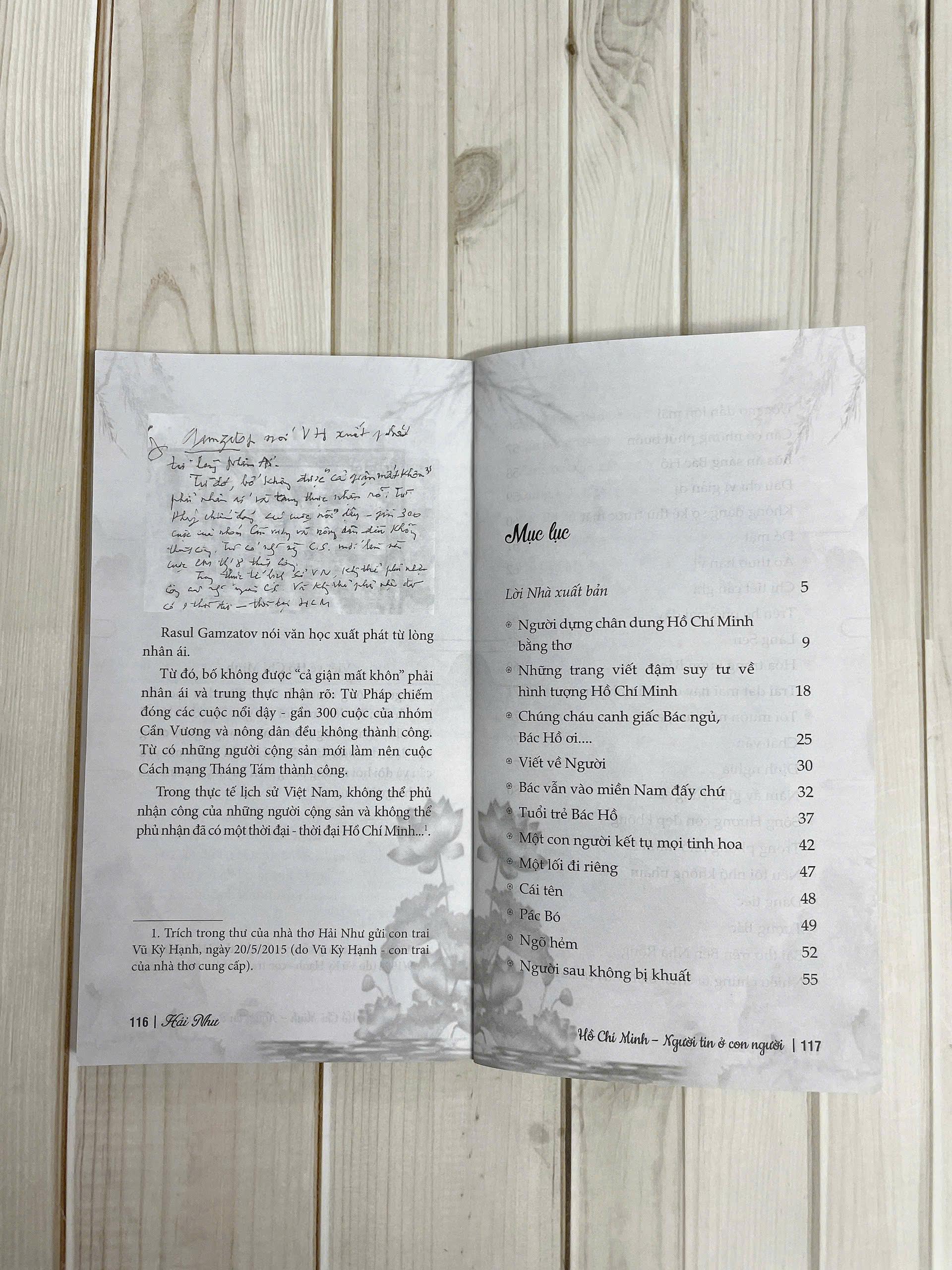 Sách - Hồ Chí Minh - Người Tin Ở Con Người