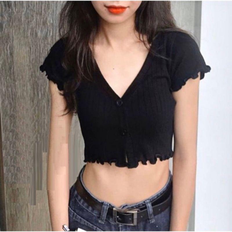 Áo croptop 3 cúc cuốn biên như hình