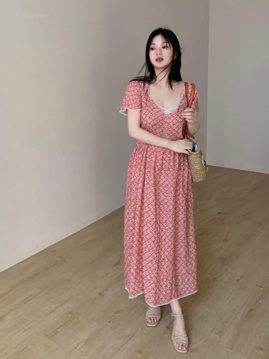 CHENGRUI Cùng ngày vận chuyển Vintage hoa vỡ trà nghỉ ăn phụ nữ 2023 mùa hè sexy khí chất váy dài trung bình