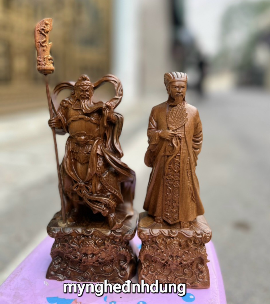 Bộ ngũ hổ tướng ,lưu bị ,khổng minh ,quan công ,trương phi ,triệu tử long gỗ bách xanh thơm nức kt cao 20×9×6cm