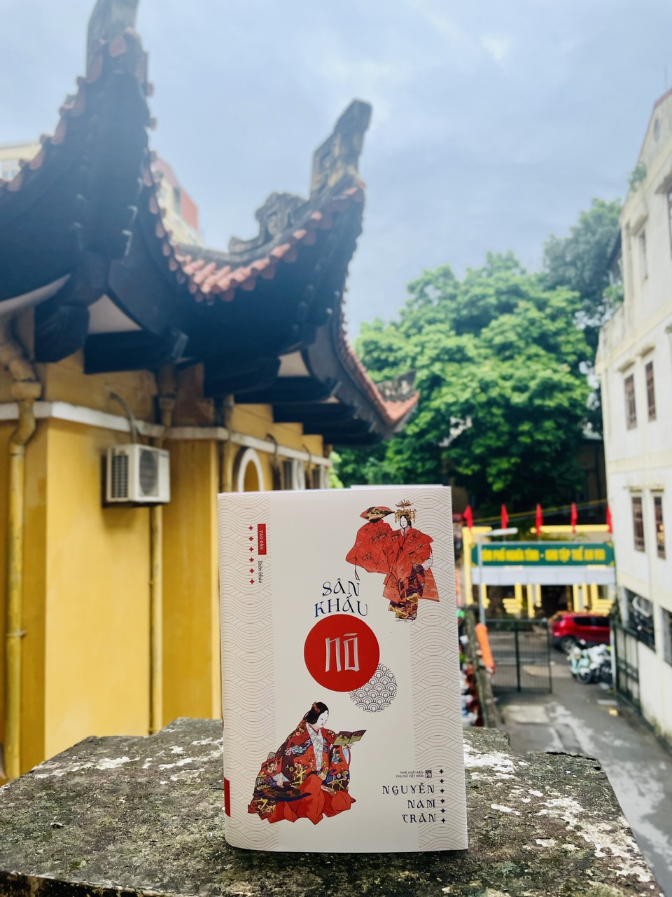 [Sách bìa cứng] Sân Khấu Nô