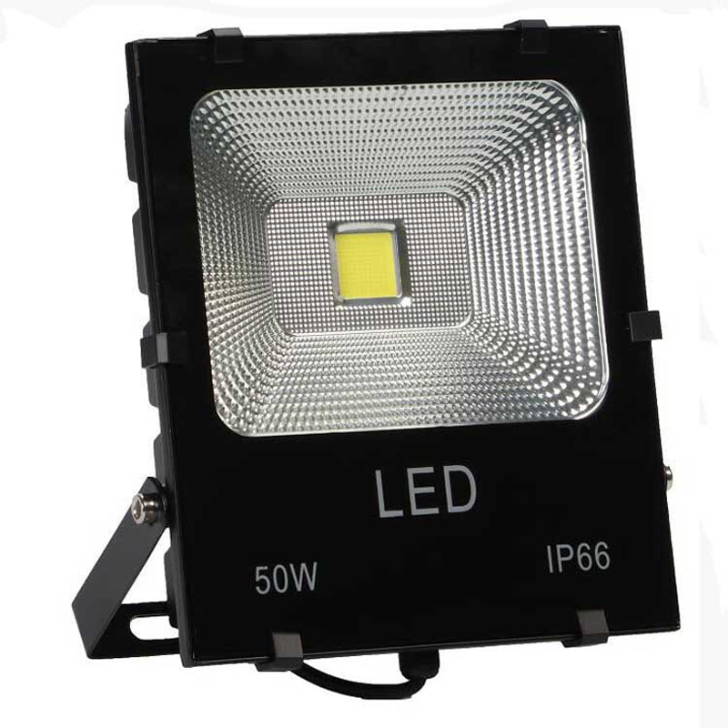 Đèn Pha Led 50w ip66 chống nước ngoài trời