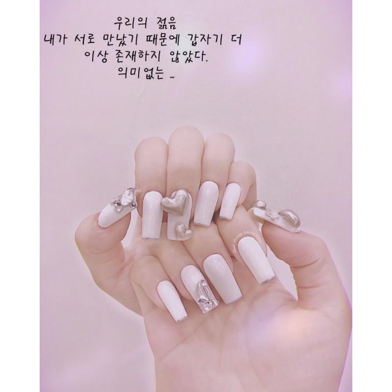 Nail Box - thiết kế - đính đá kết hợp tim hot Trend phom vuông