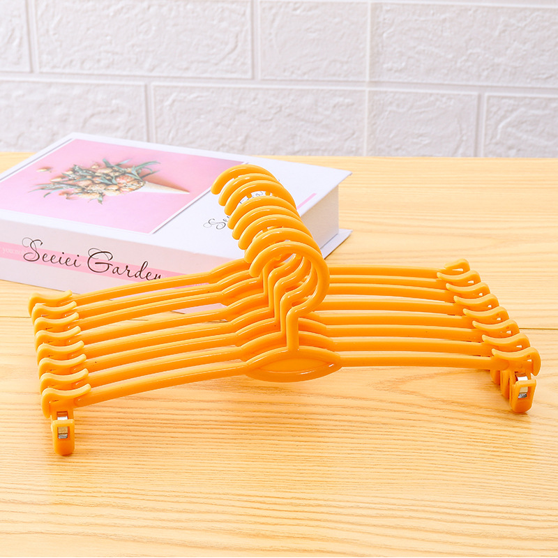 Móc Nhựa Kẹp Đồ Lót 26cm