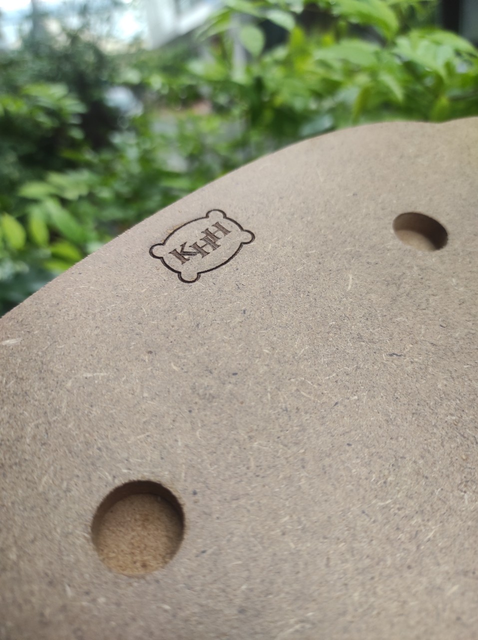 Đế Gỗ Lót Chảo Gang Làm Bò Bít Tết