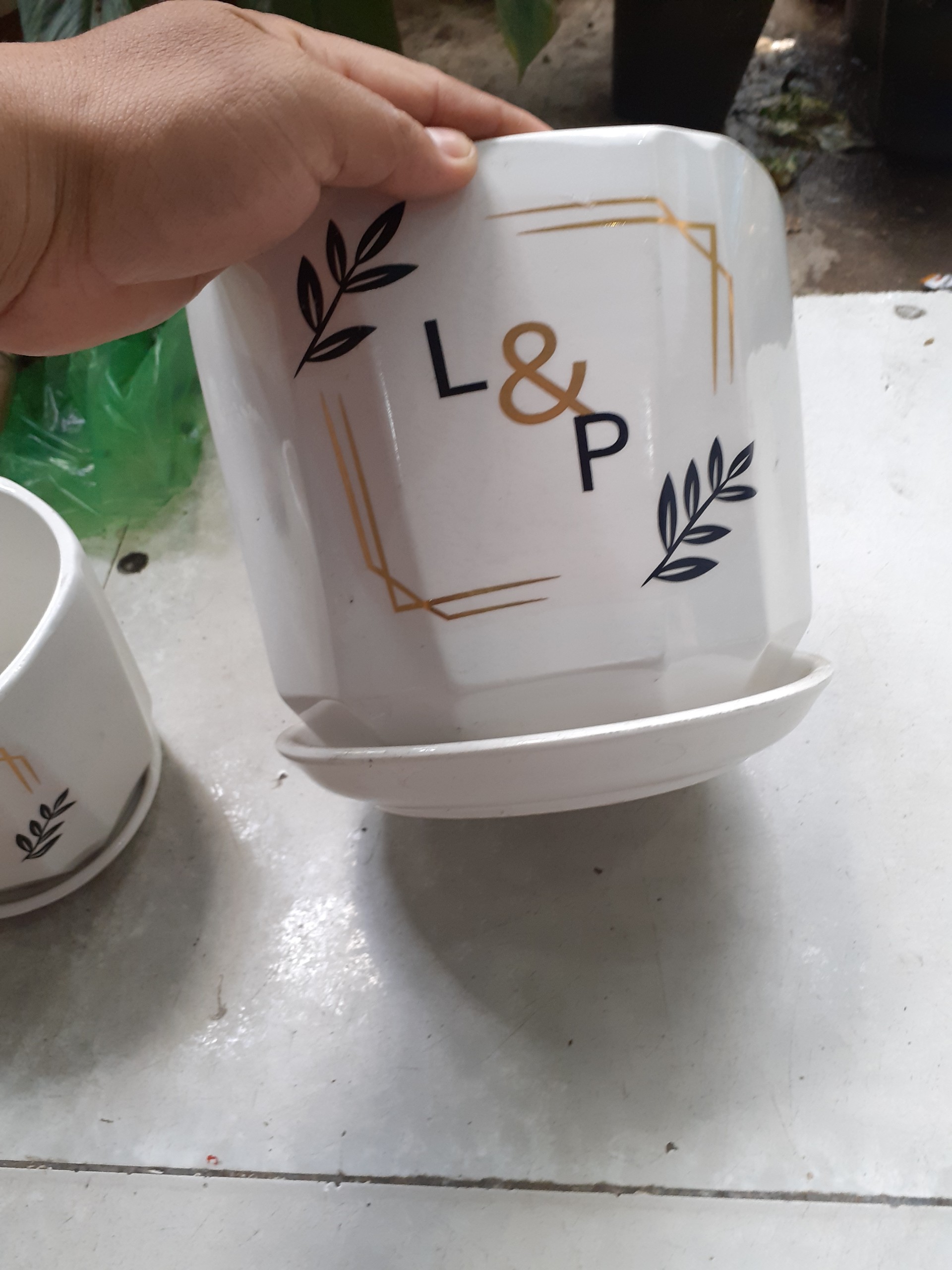 BỘ 3 Chậu kèm dĩa LỤC GIÁC TIKER L&P.