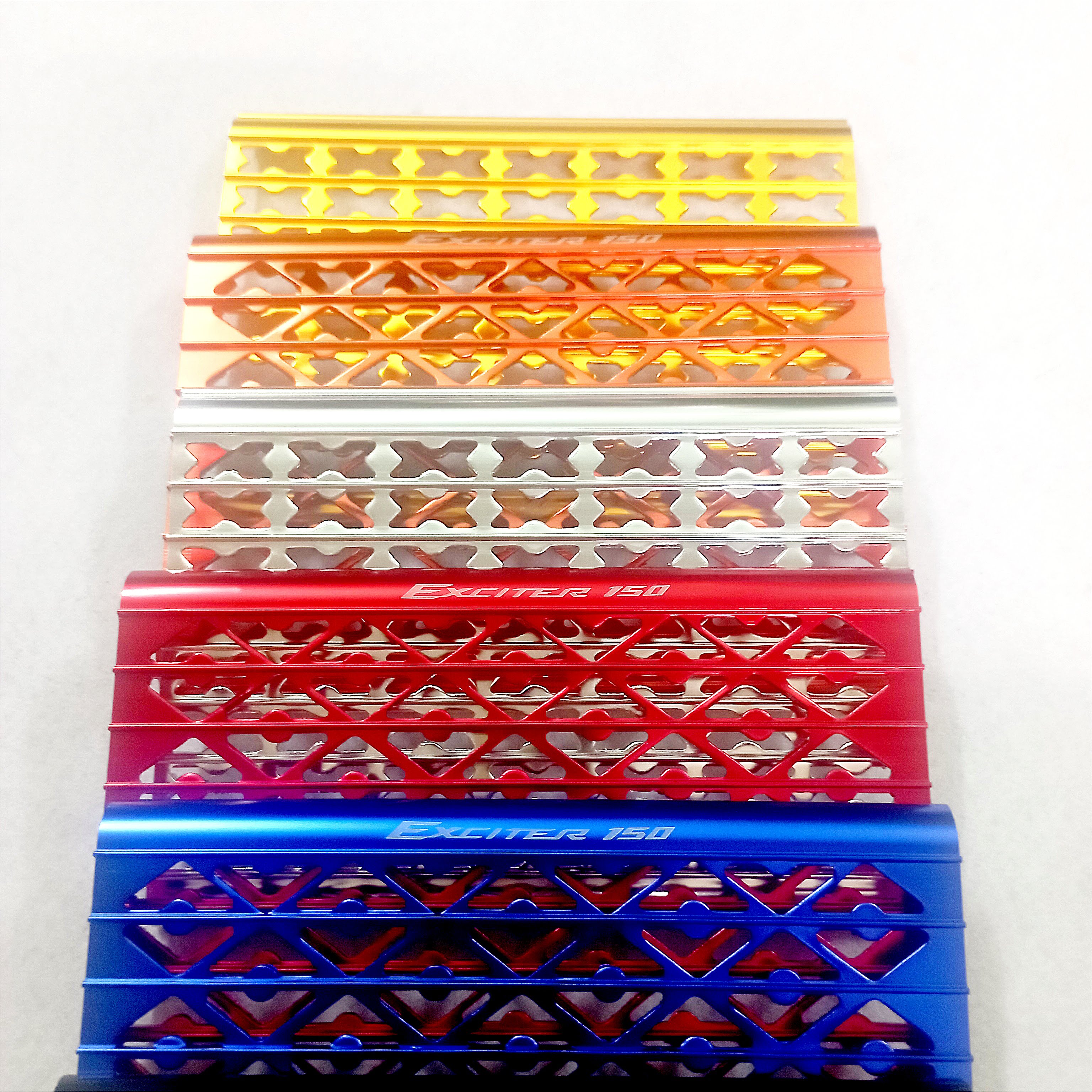 Ốp két nước Sonic