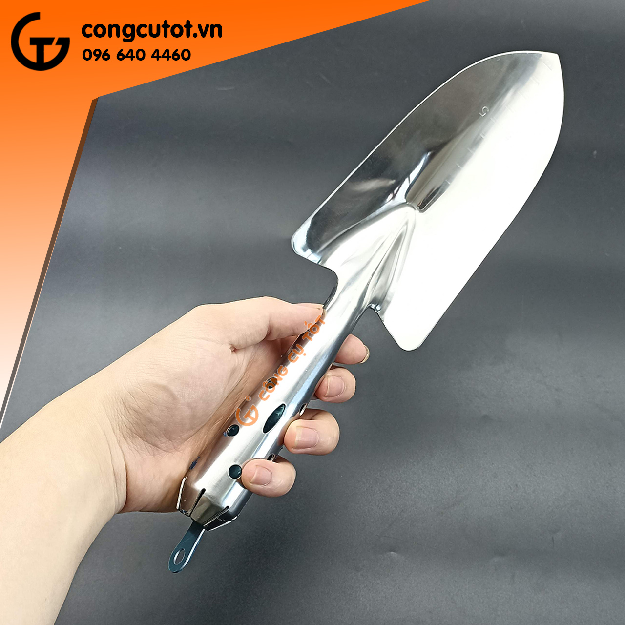 Xẻng inox trồng củ cán lỗ cỡ lớn, lưỡi chia vạch