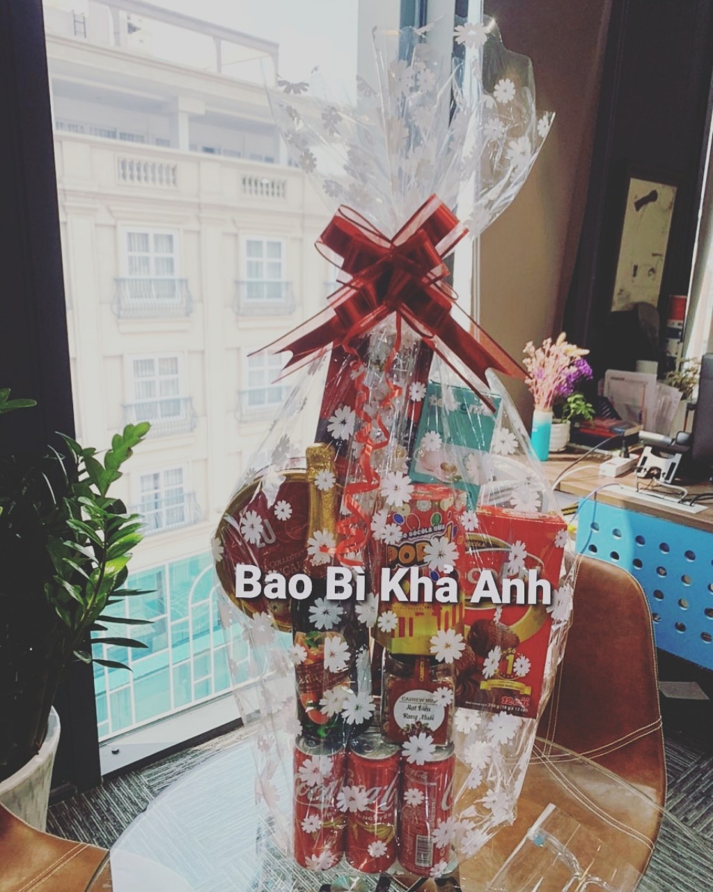 Túi kiếng gói quà TẾT Túi bọc quà MẪU MỚI 2023 trong suốt , hoa văn , chấm bi Size 40x6cm 50x70cm 60x80cm 70x100cm