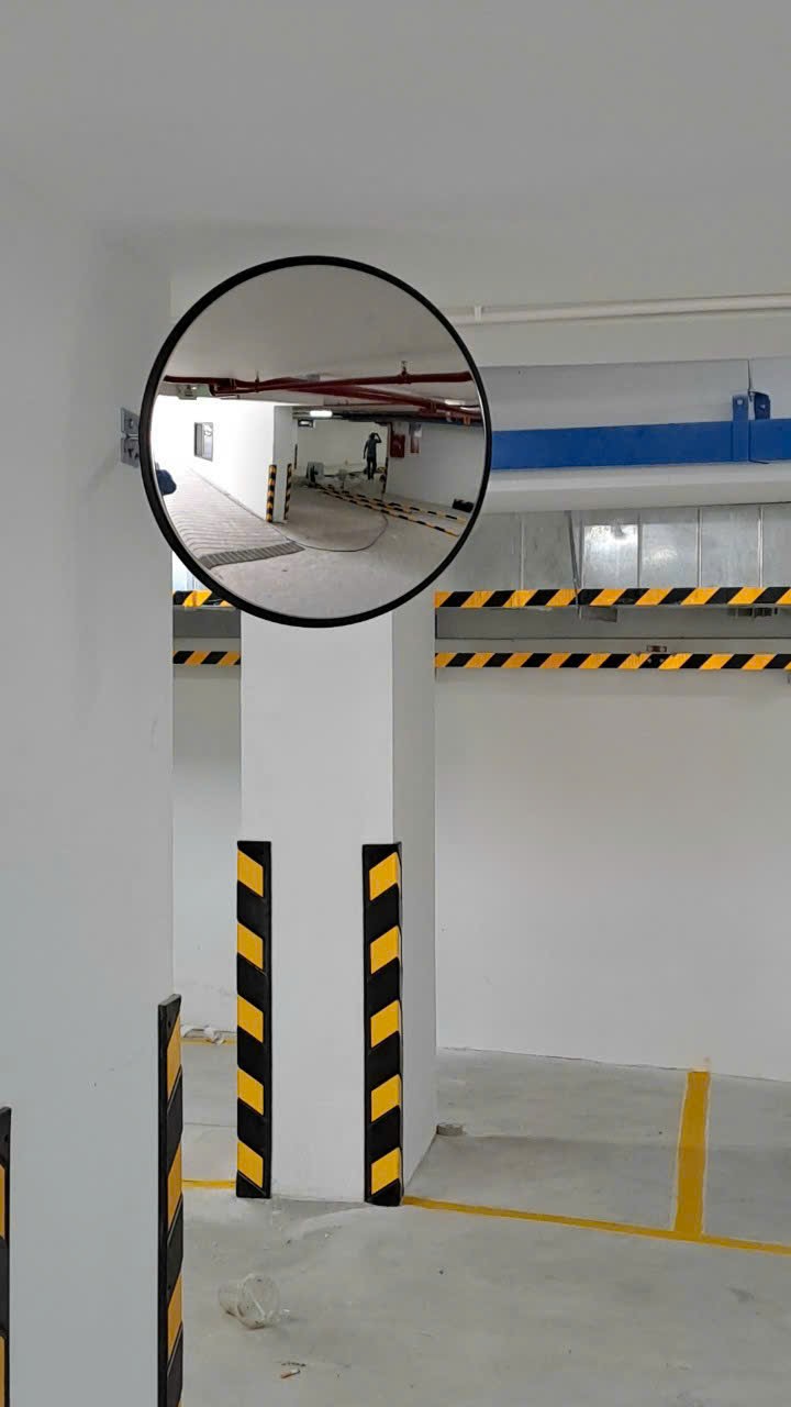 Thanh ốp cột cao su V chống va đập dài 1m phản quang