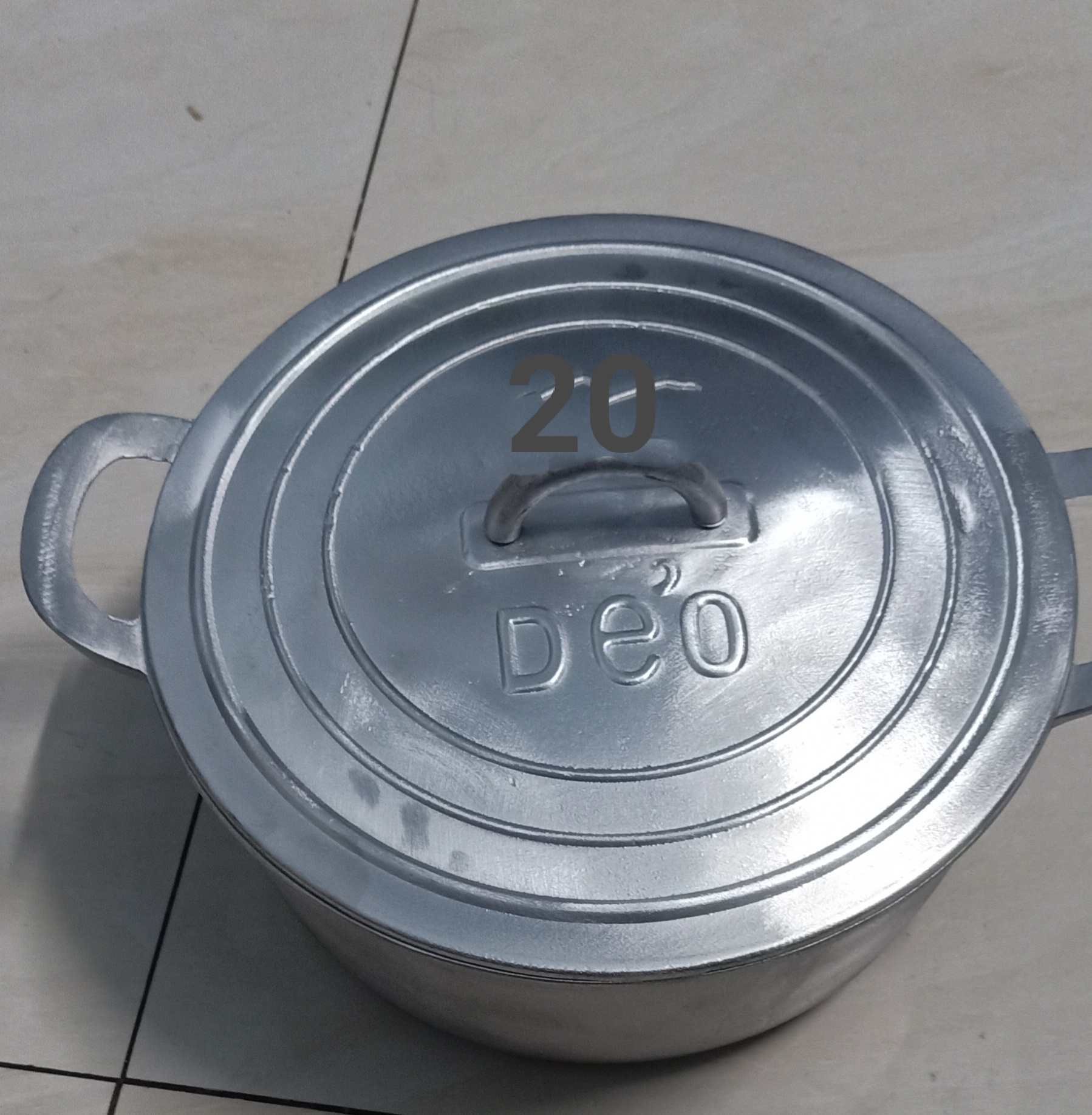 Nồi gang đúc bằng khuân sắt đường kính 24,5 cm