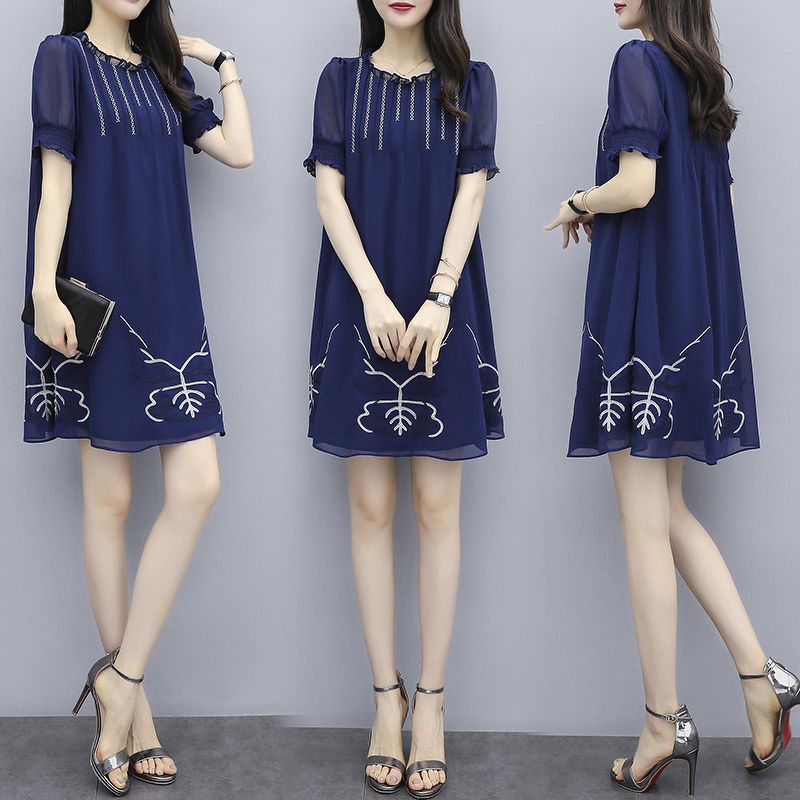 Váy suông nữ họa tiết độc đáo Còn size M (46-53)kg
