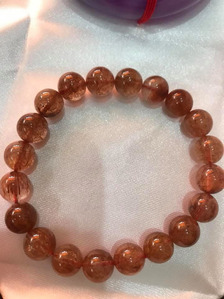 VÒNG TAY PHONG THỦY ĐÁ THẠCH ANH TÓC NÂU ĐẸP SIZE VÒNG 9MM 100% ĐÁ THIÊN NHIÊN NỮ MỆNH THỔ MỆNH KIM ĐEO SANG Ạ