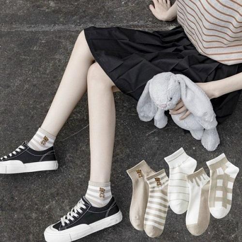 Set 5 Cặp Vớ Cotton Thoáng Khí Khử Mùi Dành Cho Nữ Họa Tiết Ngẫu Nhiên Phong Cách Trẻ Trung