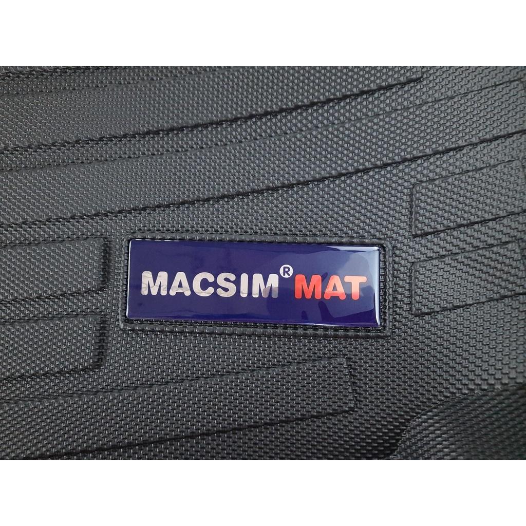 Thảm lót cốp xe ô tô Vifast Lux SA nhãn hiệu Macsim chất liệu TPV cao cấp màu đen