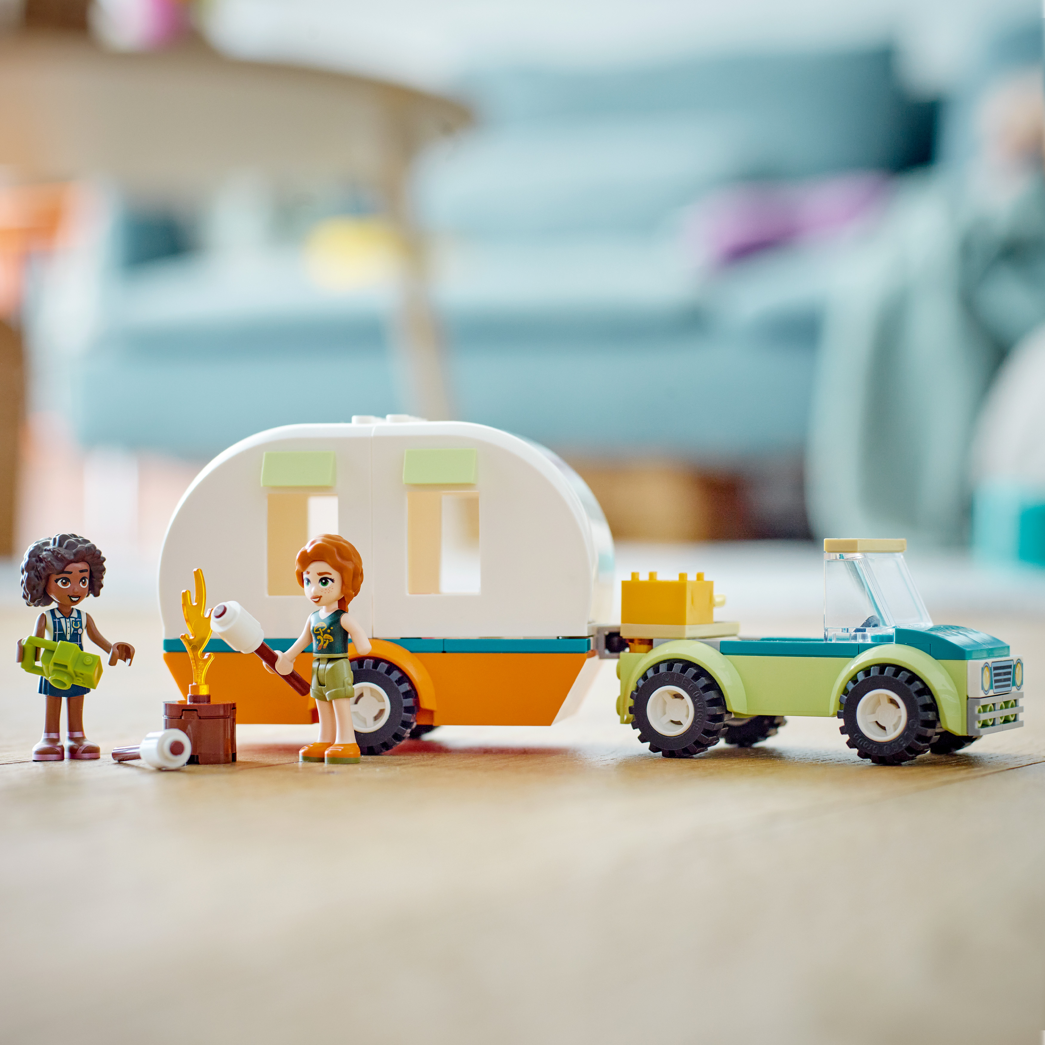 LEGO Friends 41726 Kì nghỉ cắm trại cùng Autumn &amp; Aliya (87 chi tiết)