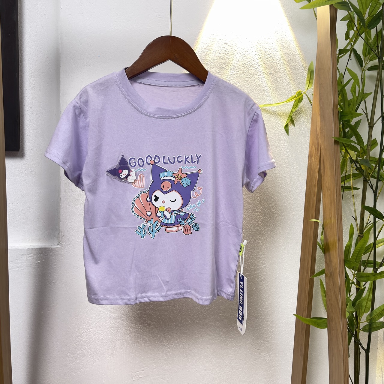 Áo thun bé gái cộc tay 3-8 tuổi hình kuromi lật cườm phát sáng vải cotton co giãn thấm hút mồ hôi kiểu dáng thời trang