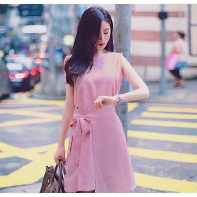 Đầm Suông Ngắn Hồng Đắp Tà Cột Eo
