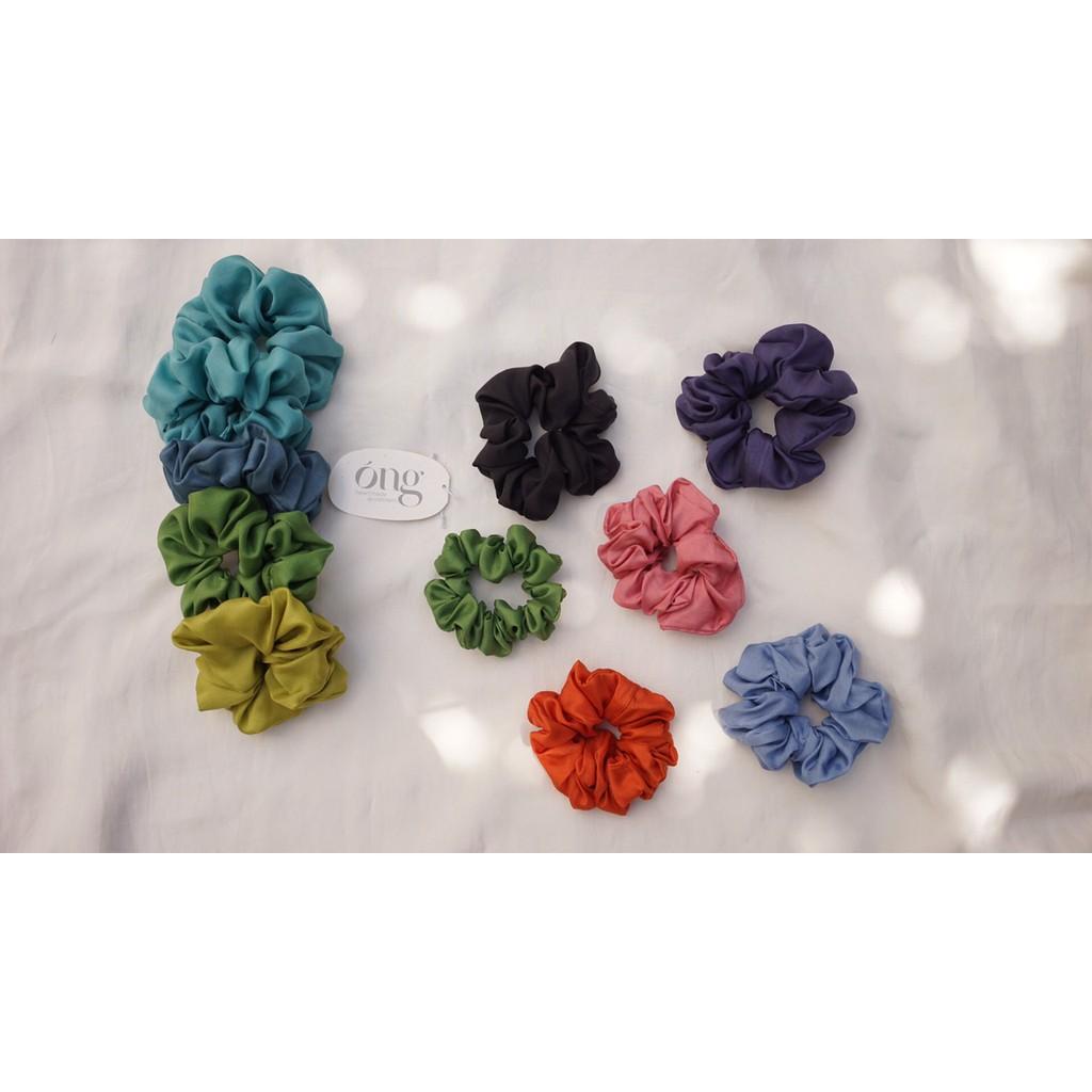 Combo 5 Dây Buộc Tóc Scrunchies Lụa Nhiều Màu, Không Gây Rụng Tóc, Mềm Mại Và Nhẹ