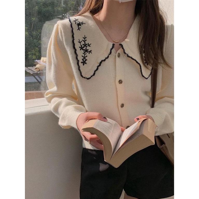 MS836 Áo len nữ cổ tam giác thêu hoa vintage