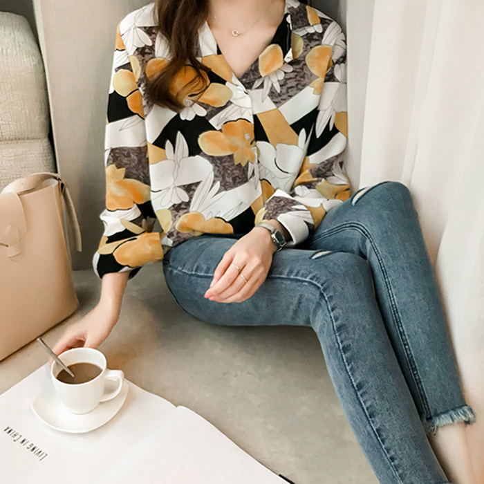 Áo sơ mi kiểu nữ form rộng cổ 2 ve hoa vàng, thời trang xuân hè 2021