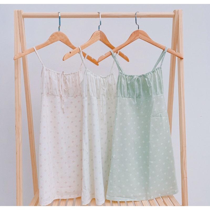 ĐẦM HAI DÂY HOA NHÍ