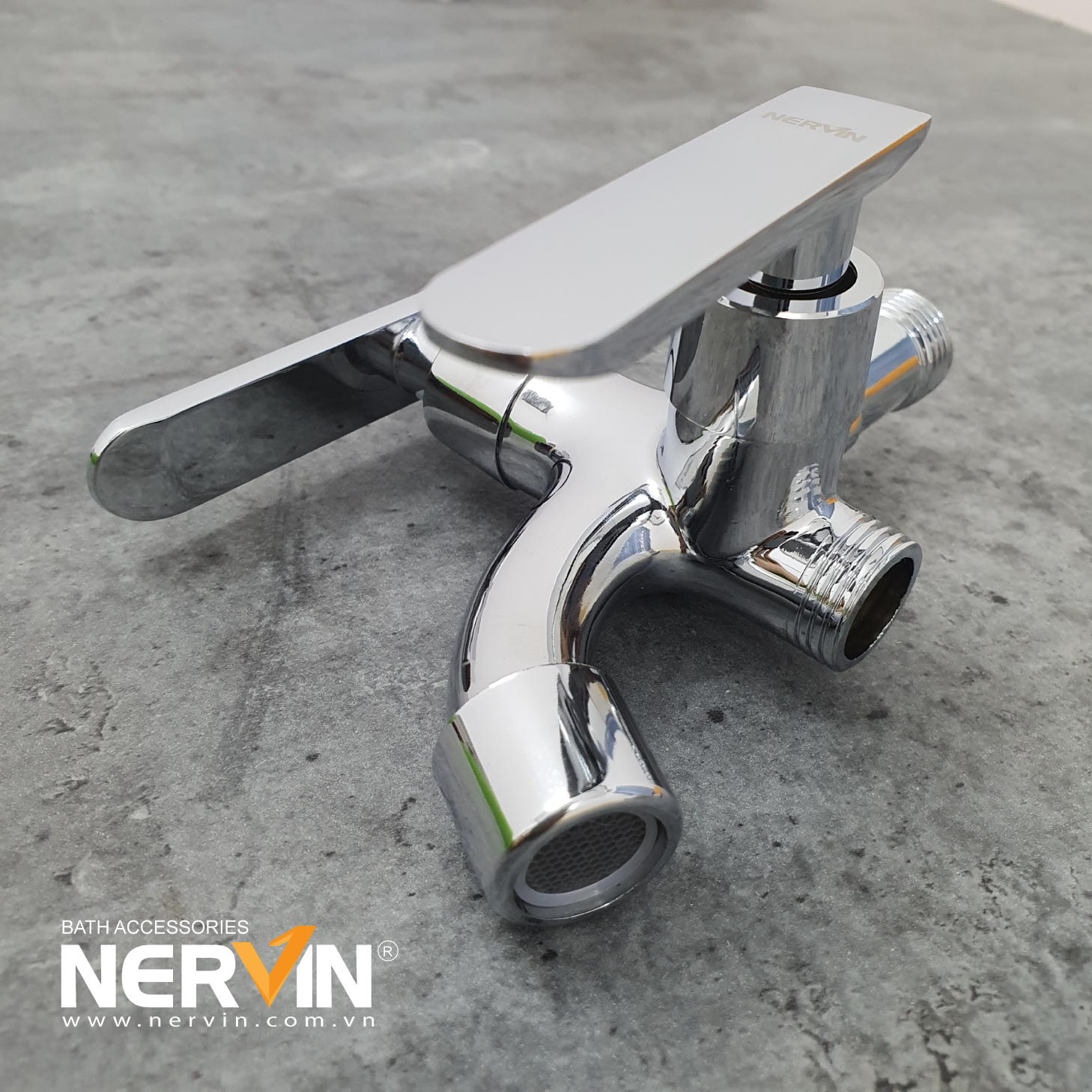Củ sen tắm lạnh nhập khẩu sang trọng tiện nghi cho phòng tắm mọi nhà