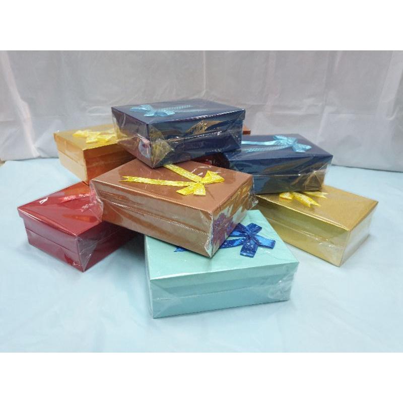 Hộp Quà Quà Tặng Sinh Nhật Kích Thước 16cm x 22cm x 8cm