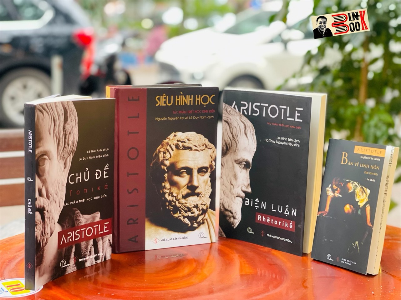 (Bộ 4 cuốn Thế giới quan của Aristotle) - SIÊU HÌNH HỌC, BÀN VỀ LINH HỒN, BIỆN LUẬN, CHỦ ĐỀ - Lyceum – Nxb Đà Nẵng