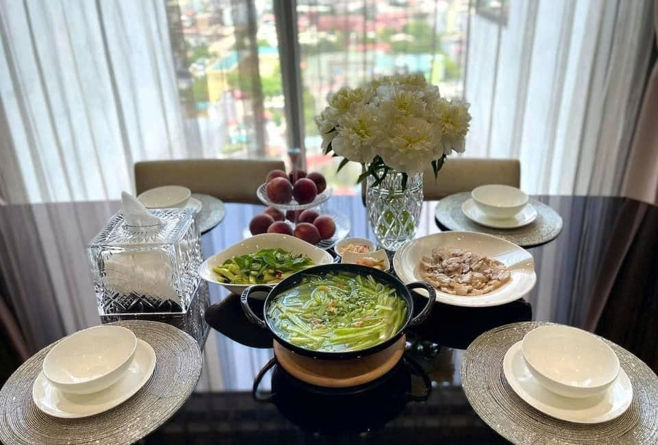 Set 4 miếng lót bàn ăn Loberon Barningham hàng chính hãng