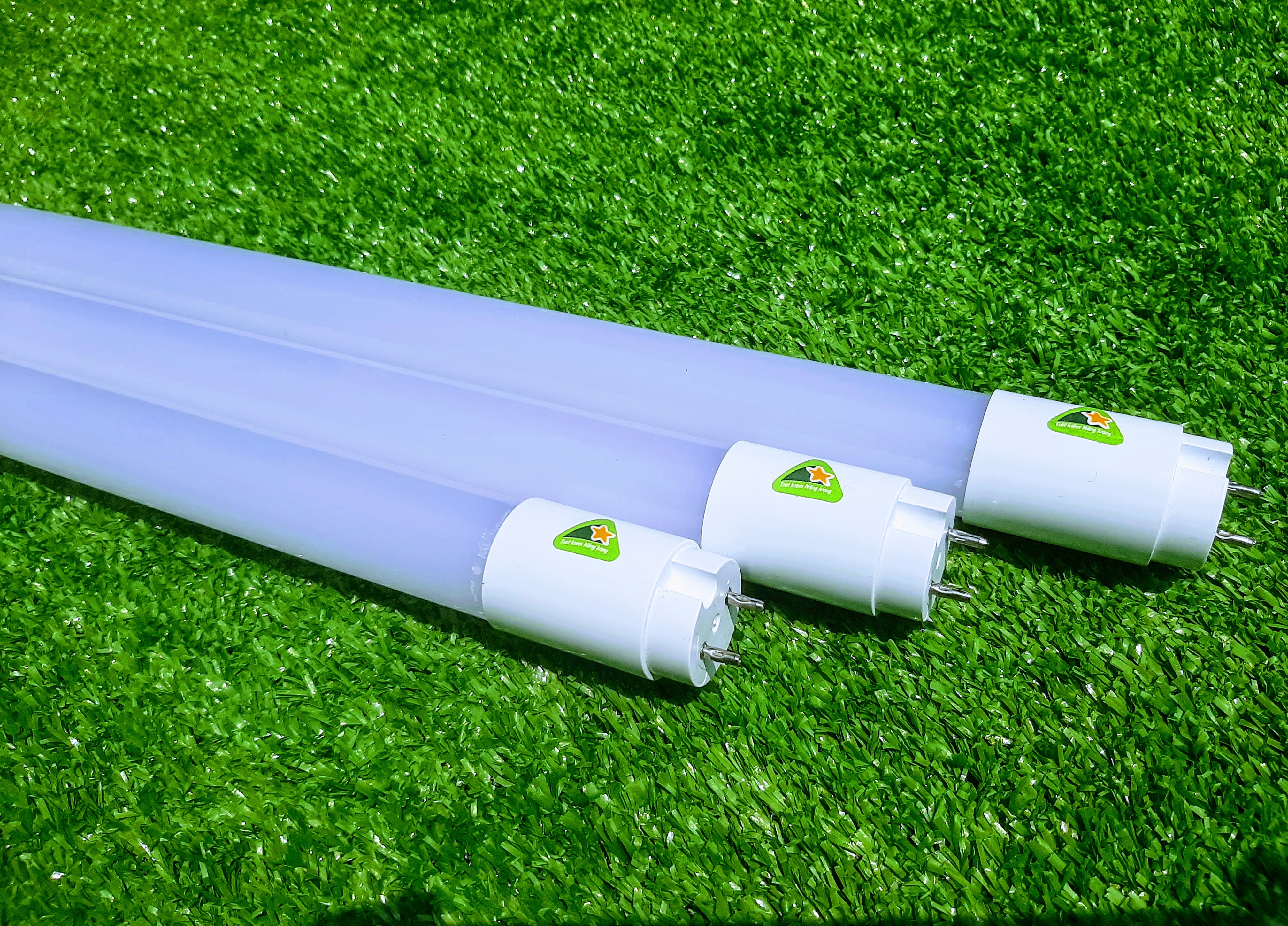 Combo 3 Bóng Đèn Led Tuýp Nhựa Nano 60cm Chống Vỡ 10W Ánh Sáng Trắng 6500K