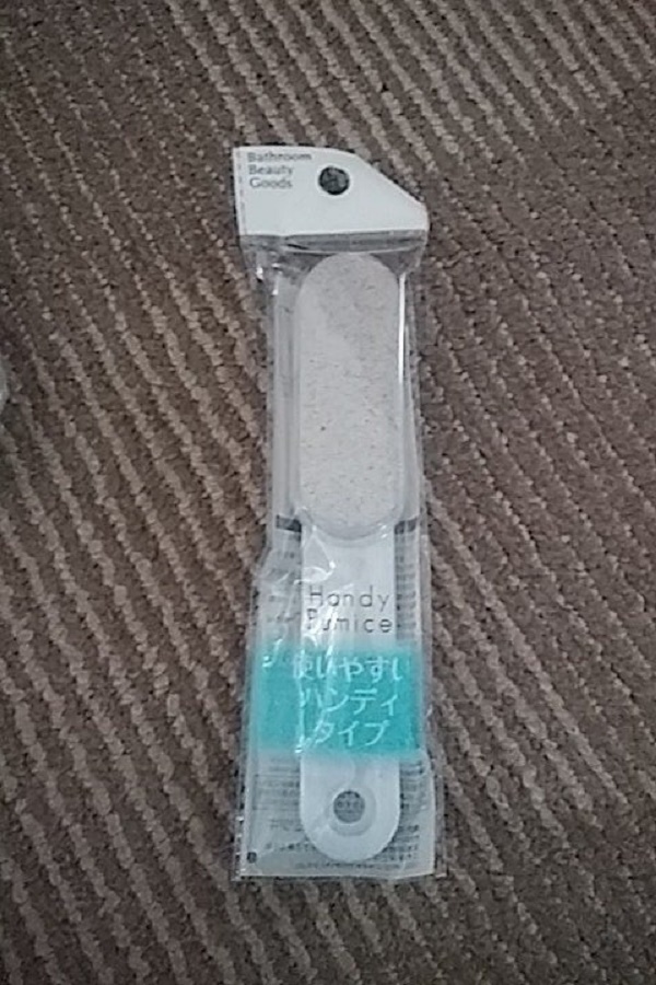 Set 01 khăn spa, 01 khăn tắm &amp; 01 khăn mặt cotton Kuromori TẶNG kèm 01 Bàn chải chà gót chân đá San hô tự nhiên - Nội địa Nhật