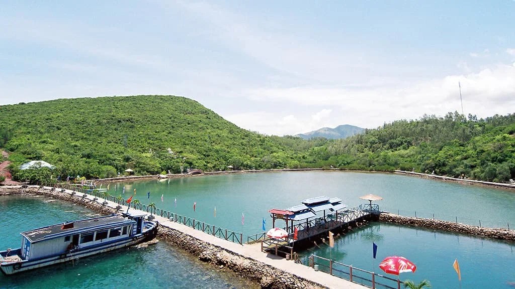 Tour Tham Quan 4 Đảo Nha Trang Trong Ngày Bằng Tàu Gỗ