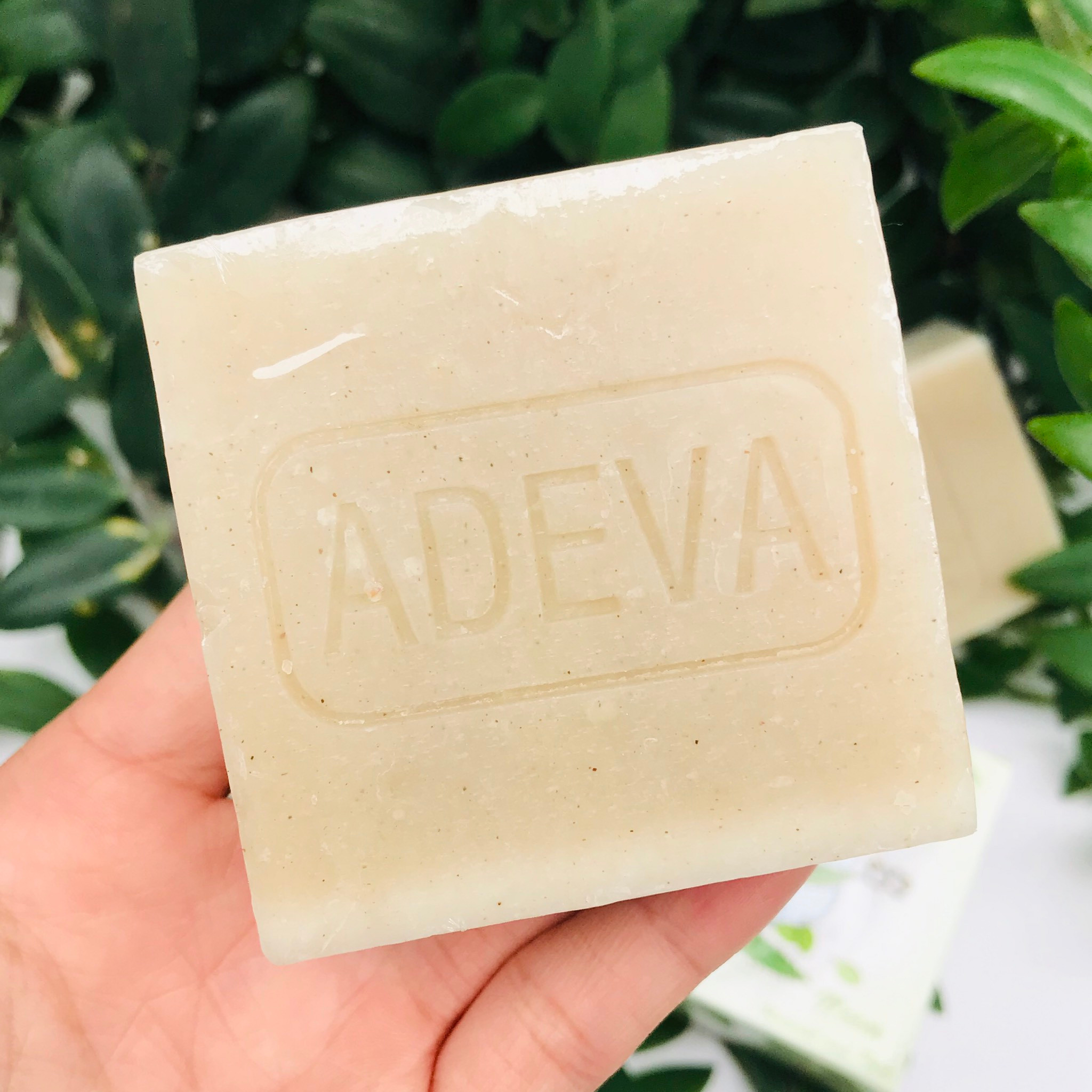 Xà phòng handmade Adeva Naturals - Xà bông sữa dừa (3 bánh - 100 gr/ 1 bánh) - Xà phòng handmade với thành phần từ thiên nhiên, an toàn dịu nhẹ, cho làn da mềm mại - Không gây khô rít da