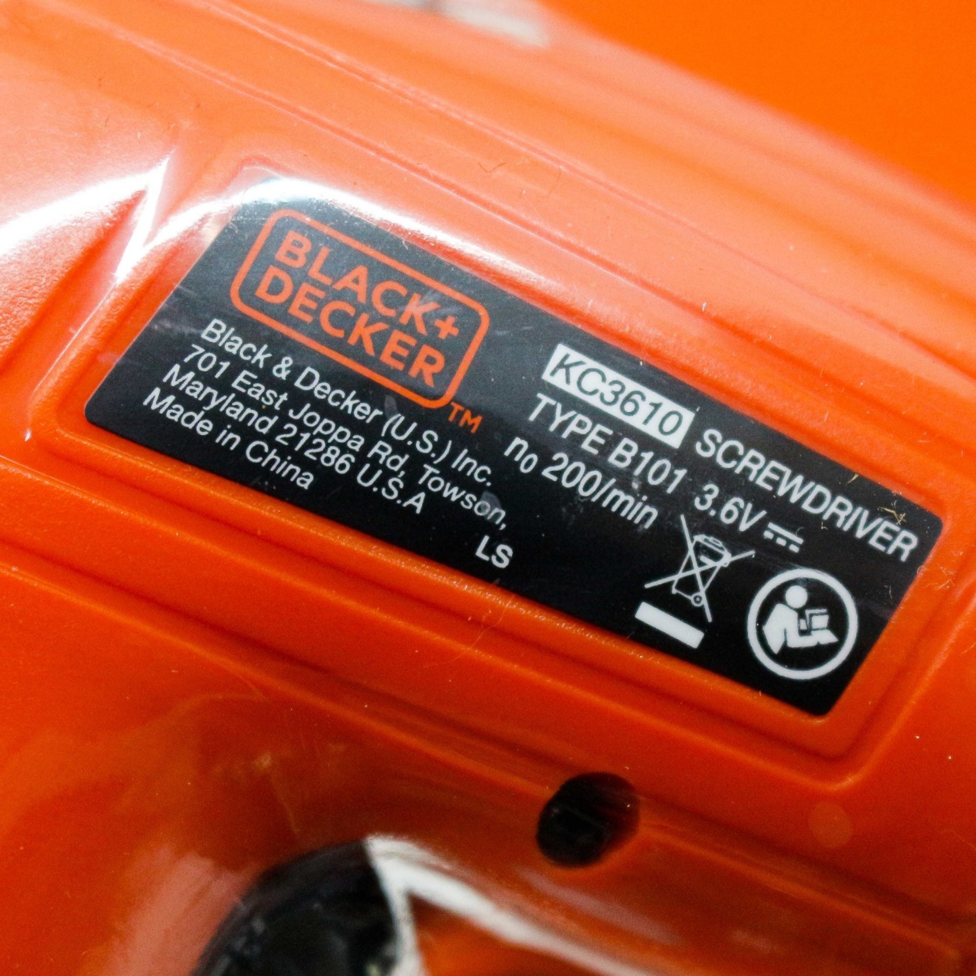 Máy vặn vít cầm tay dùng pin 3.6V Black &amp; Decker KC3610-B1