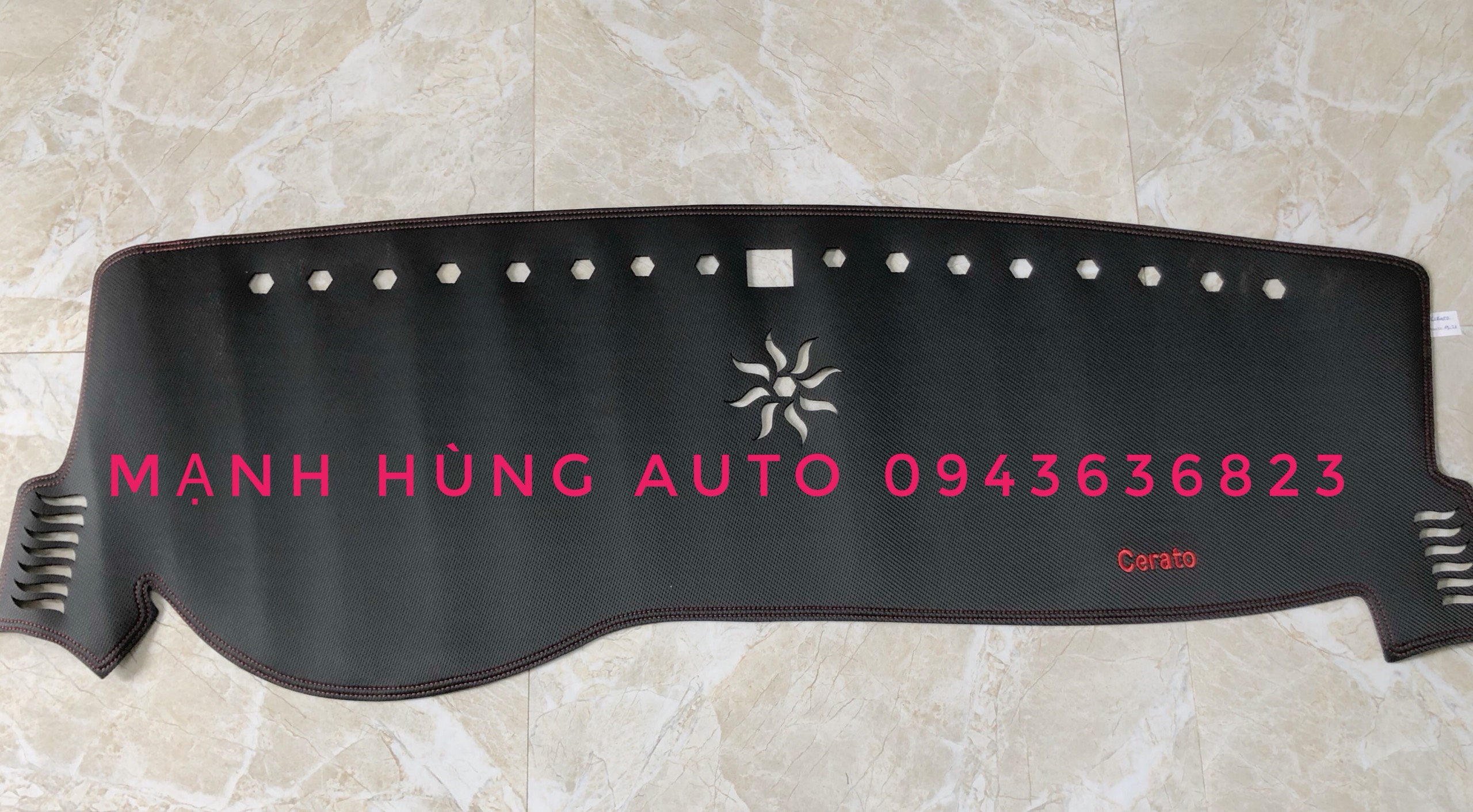 Thảm taplo da carbon xe KIA Cerato 2019 2020 2021 cao cấp
