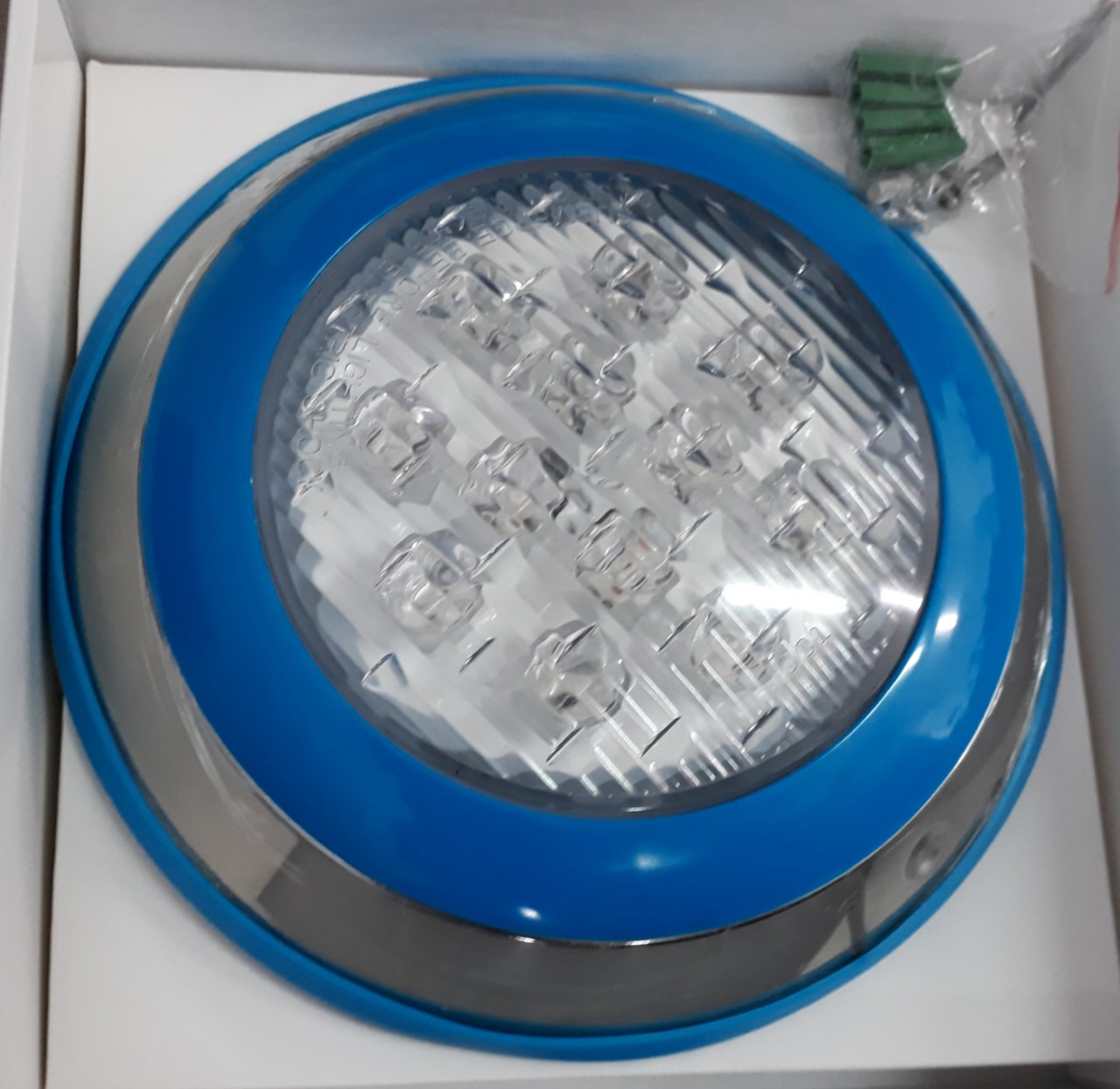 Đèn led bể bơi ánh sáng TRẮNG 12W-12V vỏ ngoài inox 304 IP68