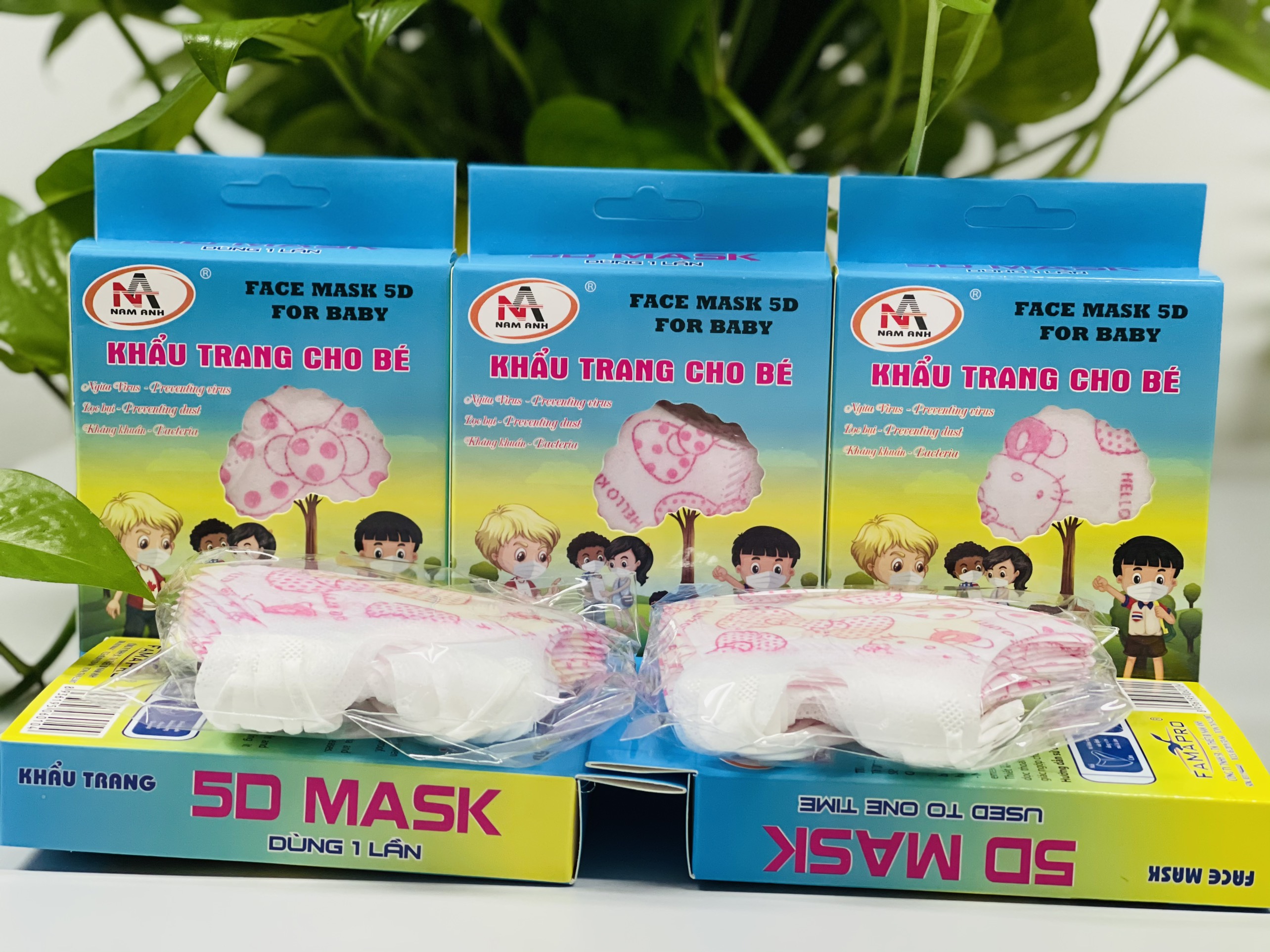 Khẩu Trang Y Tế Cao Cấp FAMAPRO - Xanh Đôrêmon - 3 Lớp Kháng Khuẩn / 99% Lọc Khuẩn, Bụi, Virus Tốt Nhất / Trẻ Em - [ CB3 - 5D BABY - HỘP ]