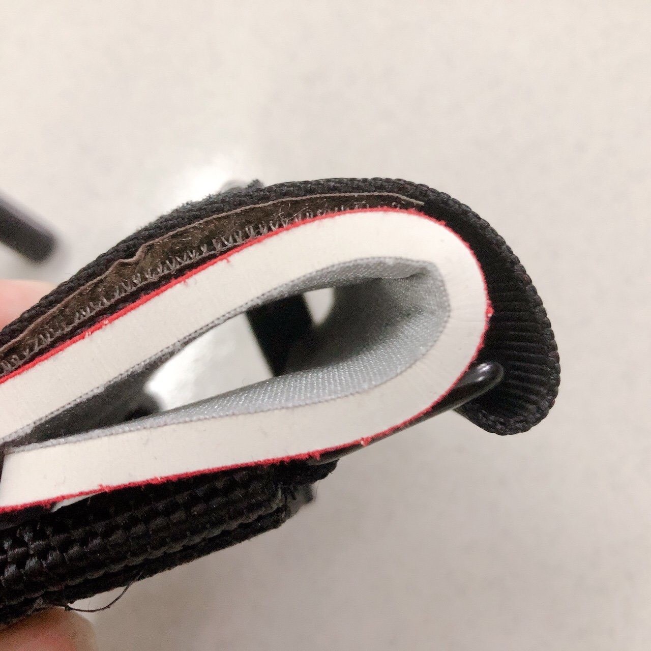 Quấn cổ tay có móc hỗ trợ nâng tạ , kéo xà , tập xô Lamsportgng