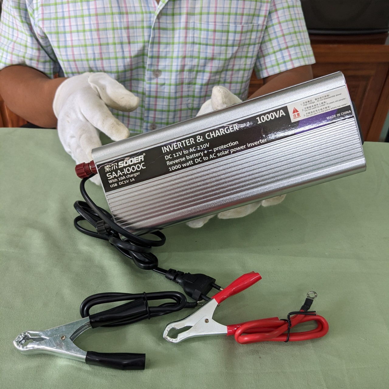 Bộ Chuyển Đổi Điện 12V Lên 220V Kiêm Sạc Bình ẮQuy Thông Minh Suoer 1000W Cao Cấp