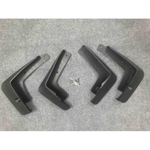 CHẮN BÙN THEO XE DÀNH CHO XPANDER, CHẮN BÙN BÁNH XE KÈM ÔC VÍT