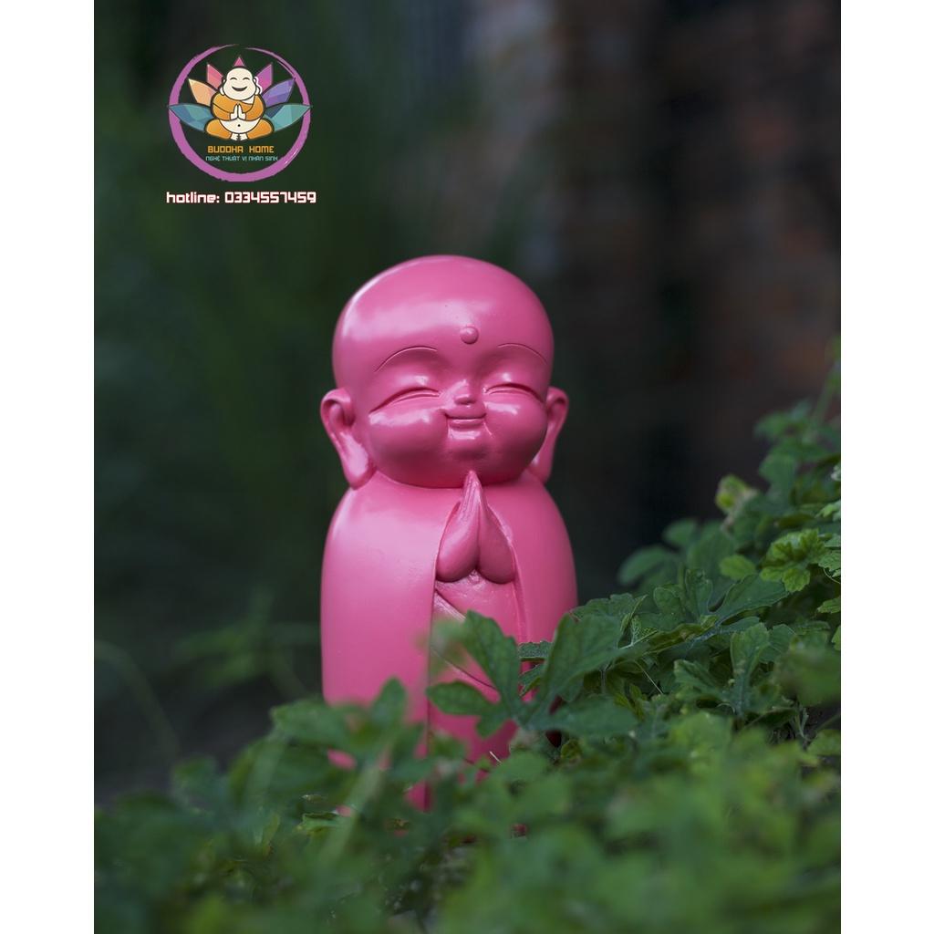 Chú tiểu decor hiện đại 21 cm trang trí nhà cửa màu đỏ rubi